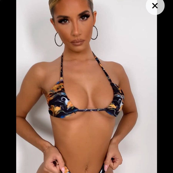 Pretty Little Thing upside down bikini - Picture 2 of 3